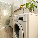 Large Modern With Wifi And Ac Apartmán *
