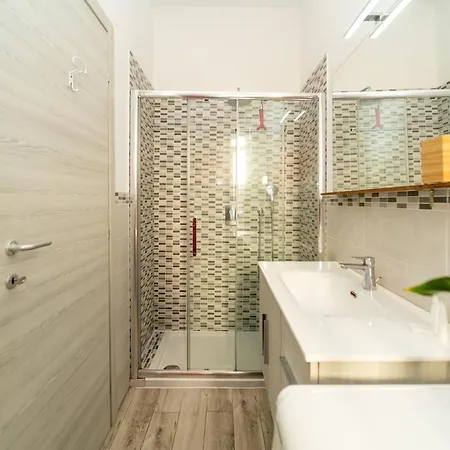 Large Modern With Wifi And Ac * Milán